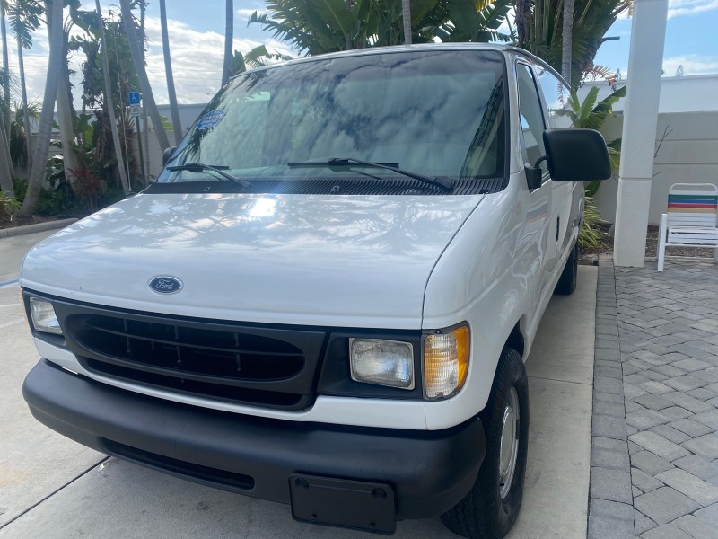 2000 Ford Econoline Cargo Van LOW MILES 68,046 in , 
