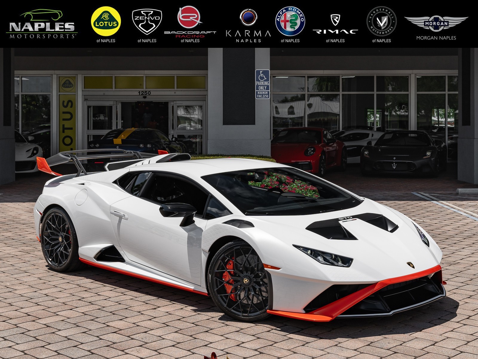 /2022 Lamborghini Huracan-STO