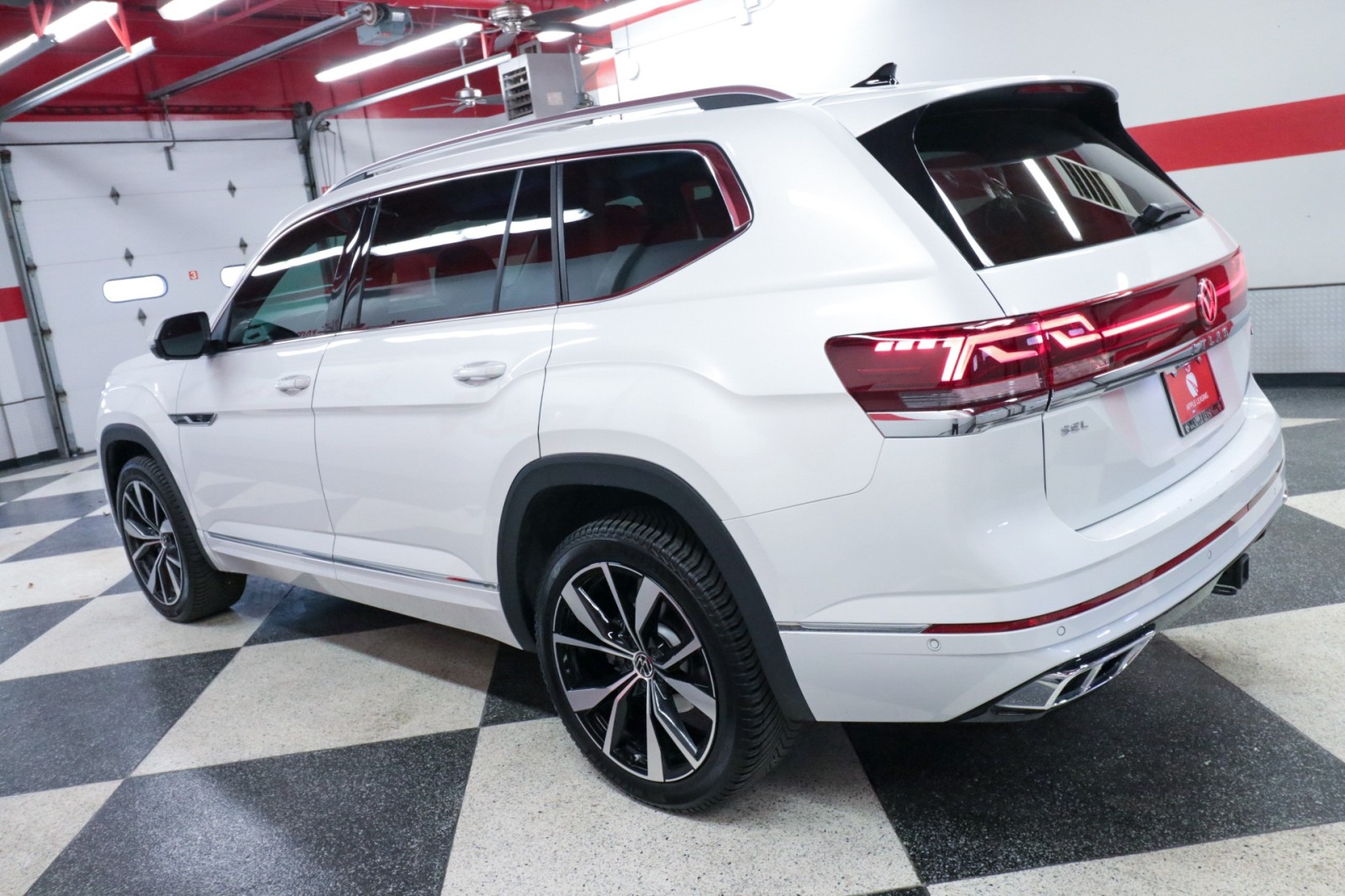 Used Car 2024 Volkswagen Atlas  2.0t Sel Premium R-line For Sale Under $40,000 In Austin, Texas