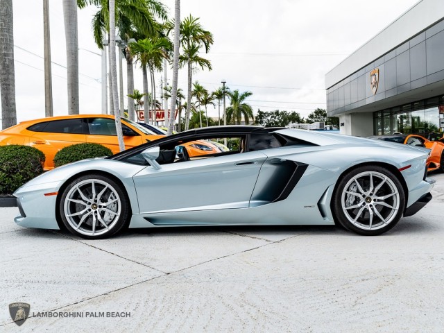 Lamborghini Aventador