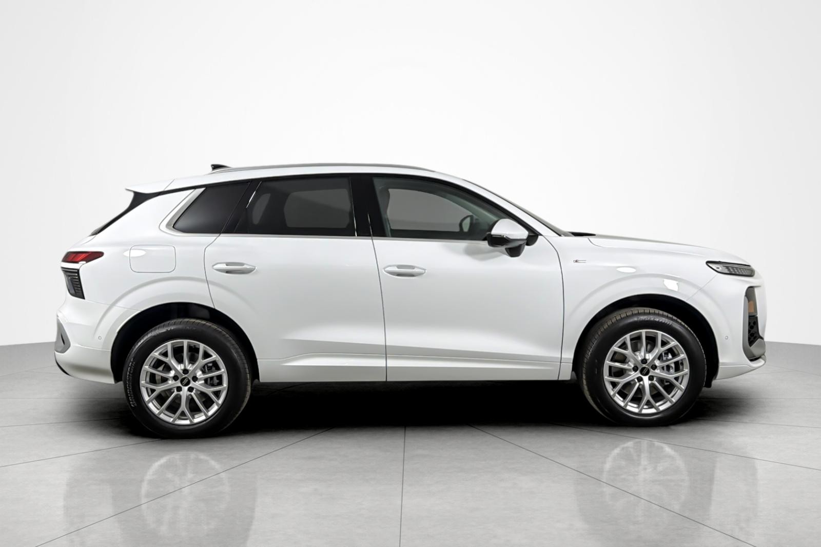 New 2026 Arkona White Audi S line quattro image 7