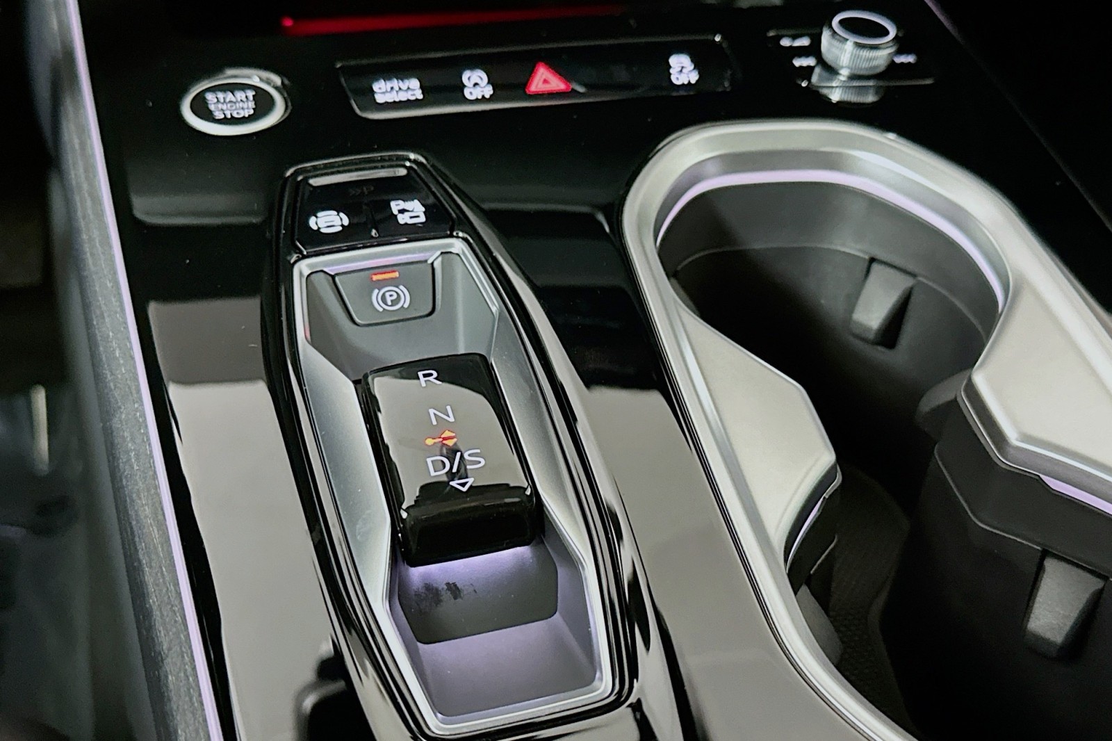 New 2026 Glacier White Metallic Audi Premium Plus image 7