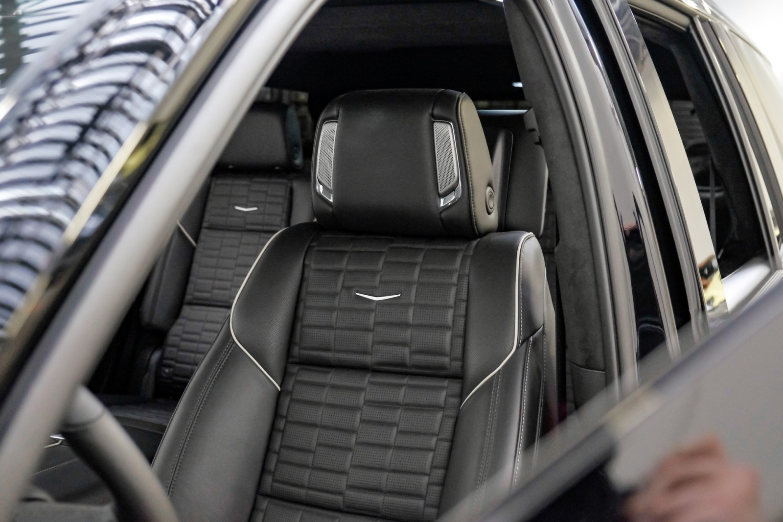 2023 Cadillac Escalade Diesel 4WD Sport Platinum OnyxPkg PwrSteps BucketS 34
