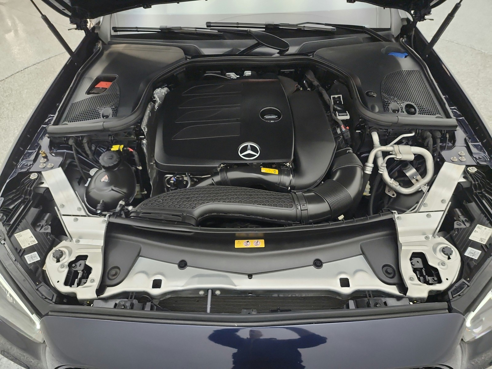 Used 2022 Nautical Blue Metallic Mercedes-Benz E 350 RWD Sedan image 17