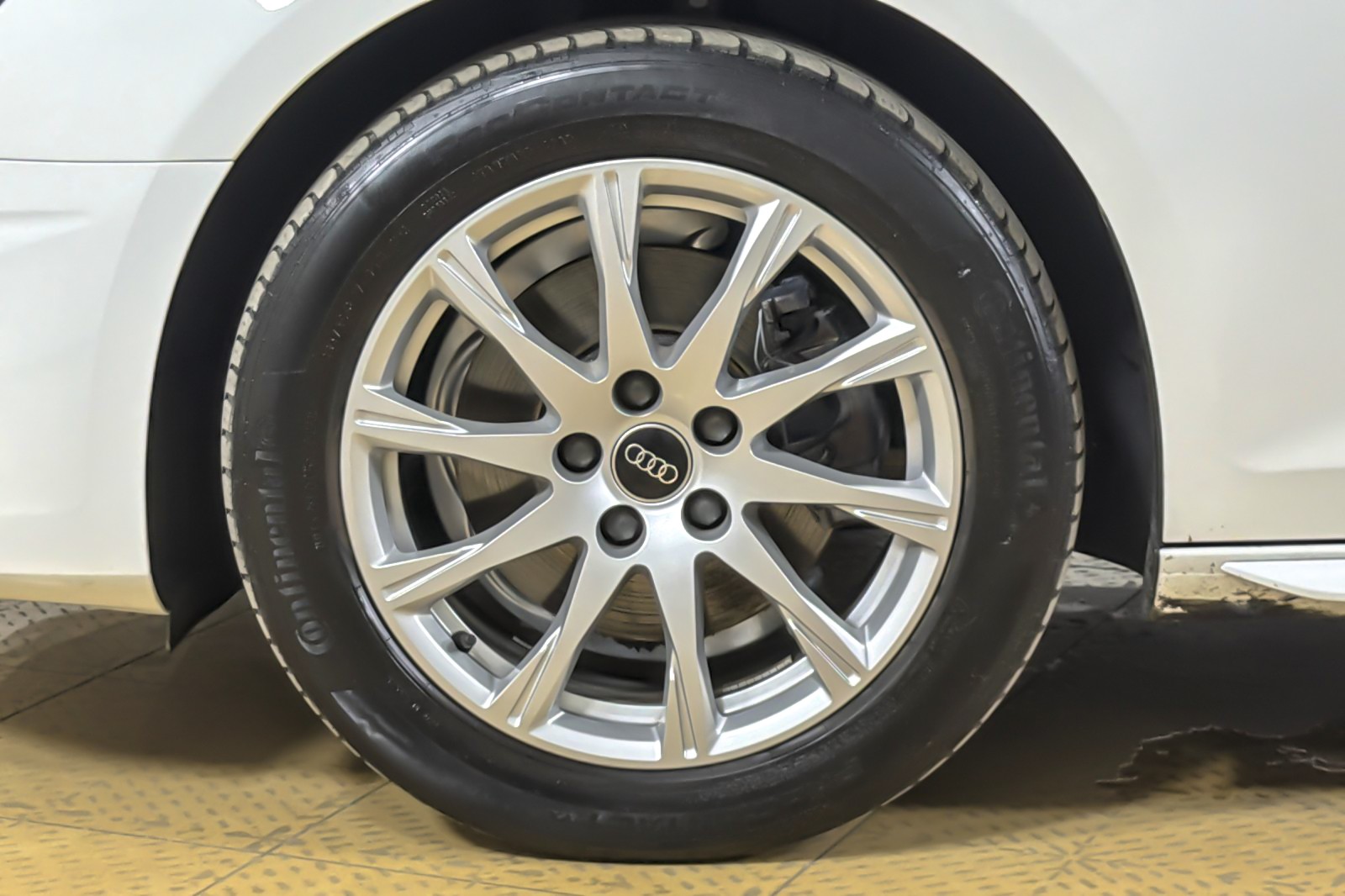 Used 2023 Ibis White Audi Premium 40 TFSI quattro image 24