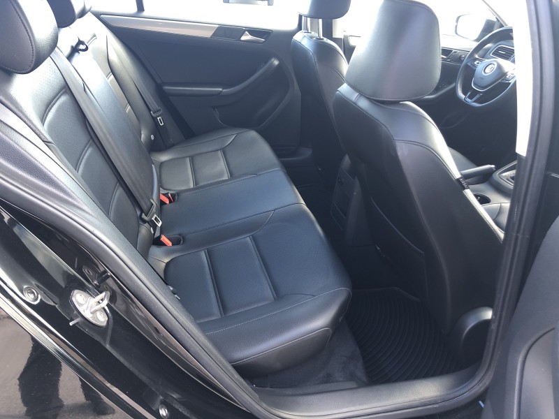 2015 Volkswagen Jetta Sedan 1.8T SE w/Connectivity/Navigation in CHESTERFIELD, Missouri