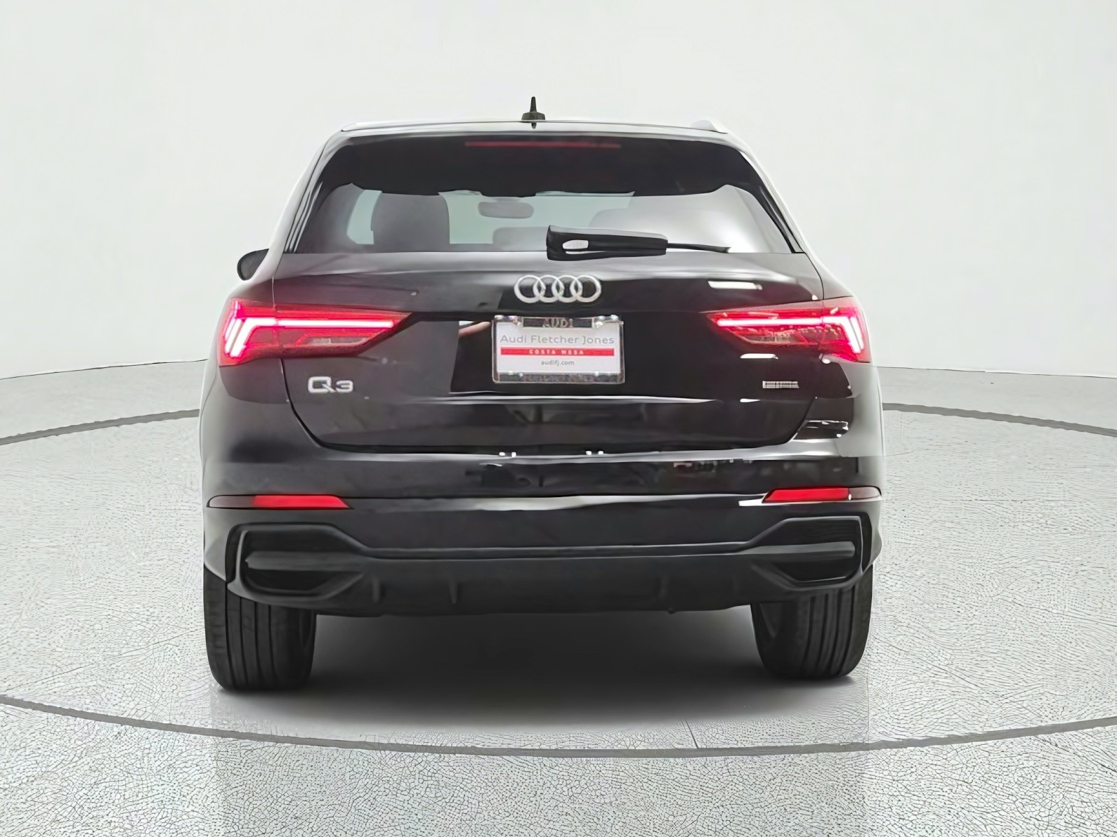 Used 2023 Mythos Black Metallic Audi S line Premium image 6