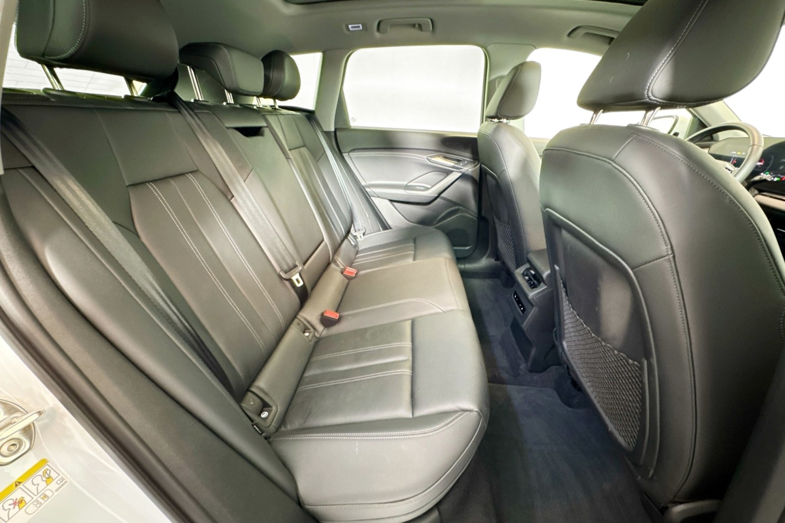 Used 2025 GLACIER WHITE Audi Premium image 25