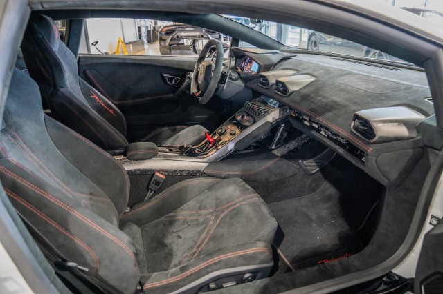 Used Car 2018 Lamborghini Huracan  Performante For Sale Under $320,000 In Boerne, Texas