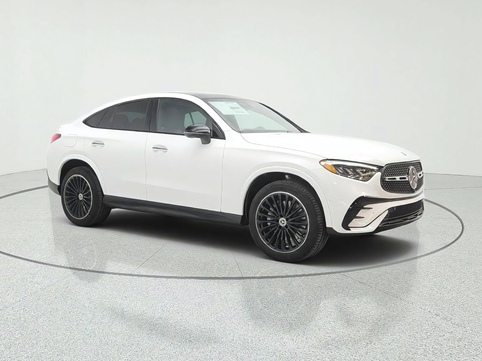 New 2027 Polar White Mercedes-Benz GLC 300 4MATIC® Coupe image 3