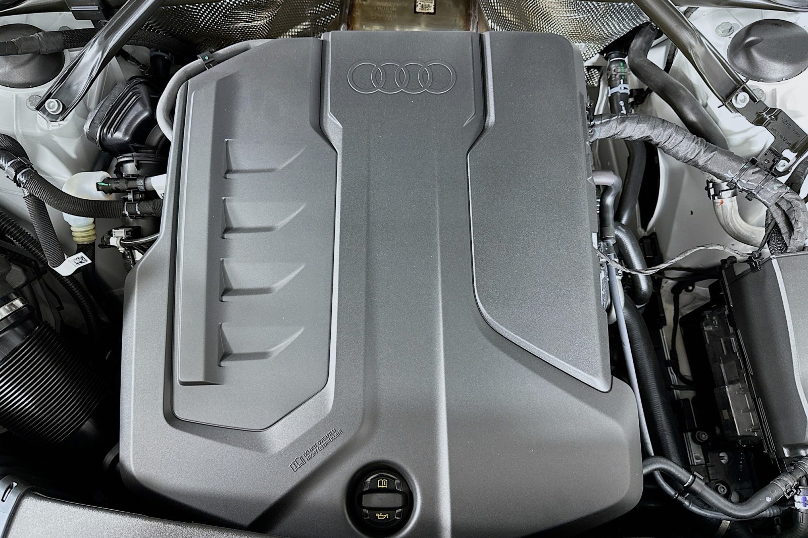 New 2025 Glacier White Metallic Audi Premium Plus image 12