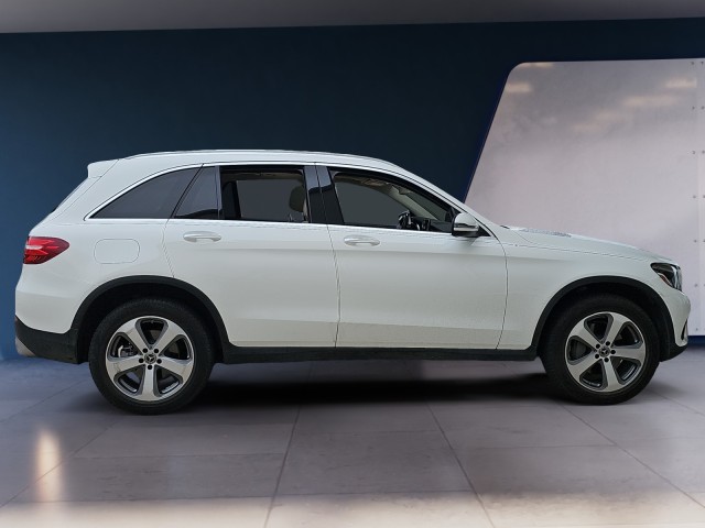 2019 Mercedes-Benz GLC GLC 300 6