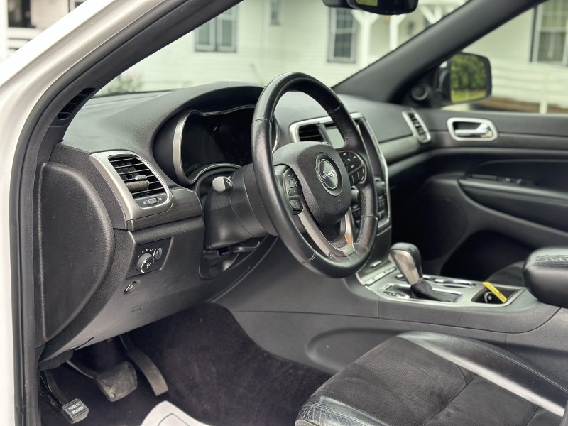 2017 Jeep Grand Cherokee Altitude in , 