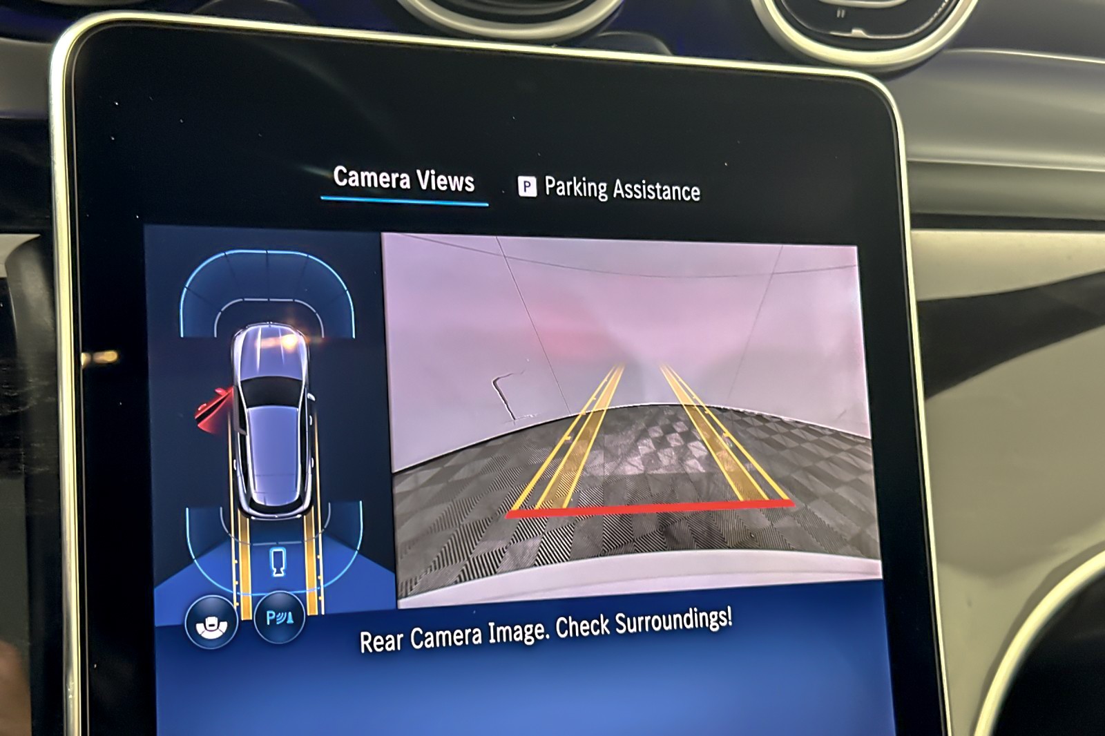 Used 2025 Polar White Mercedes-Benz GLC 300 4MATIC® SUV image 18