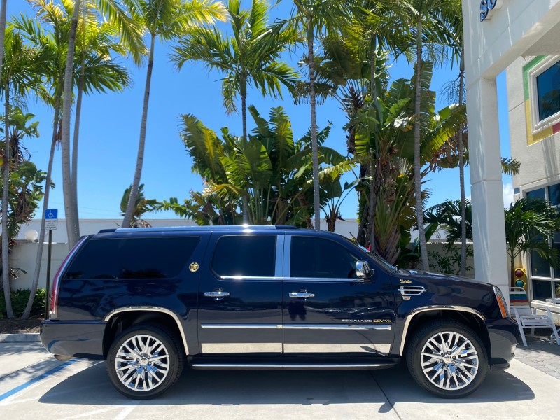2007 Cadillac Escalade ESV SUNROOF AWD LOW MILES 47,118 in , 