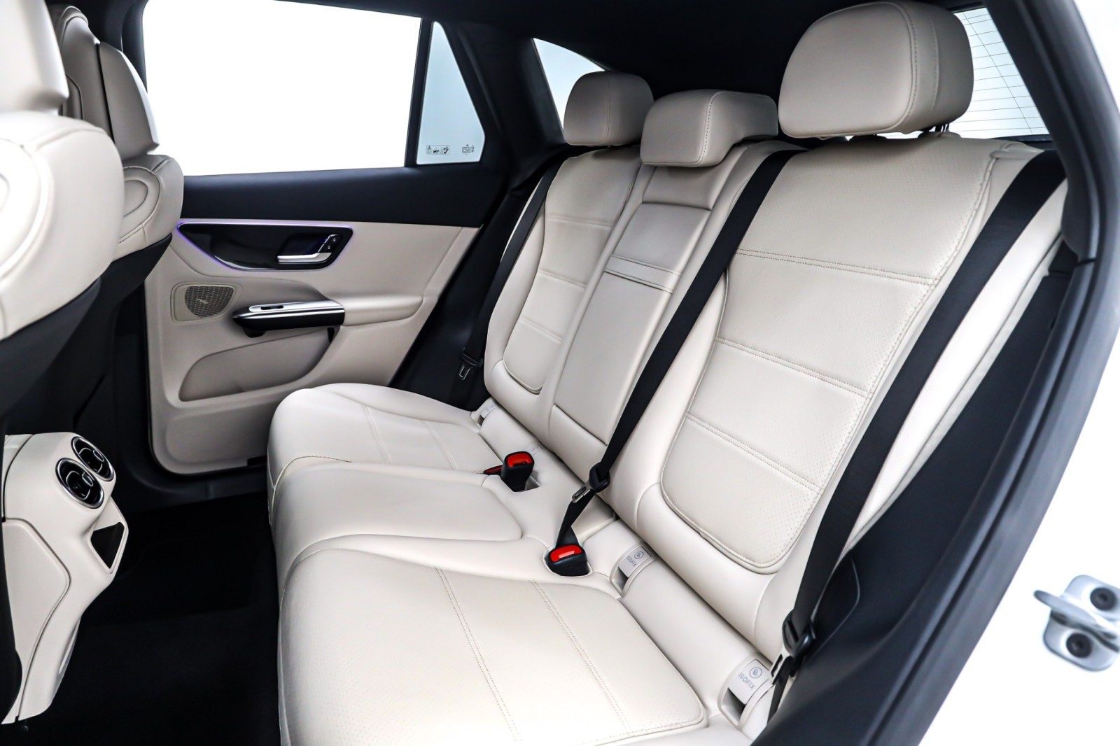 New 2026 Polar White Mercedes-Benz GLC 300 image 8
