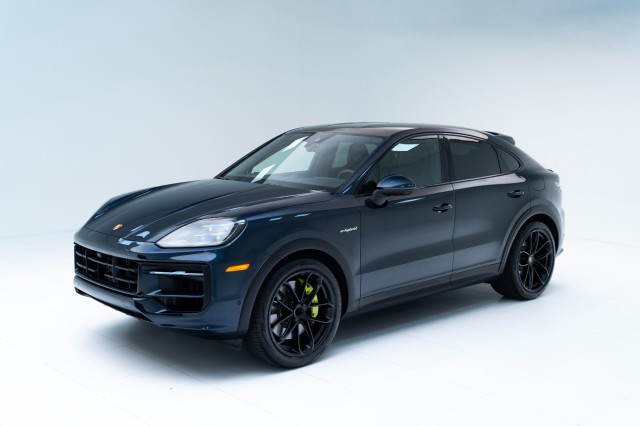 2024  Cayenne S E-Hybrid in , 