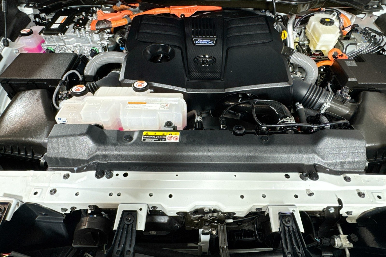 Used 2025 WHITE Toyota Platinum image 30