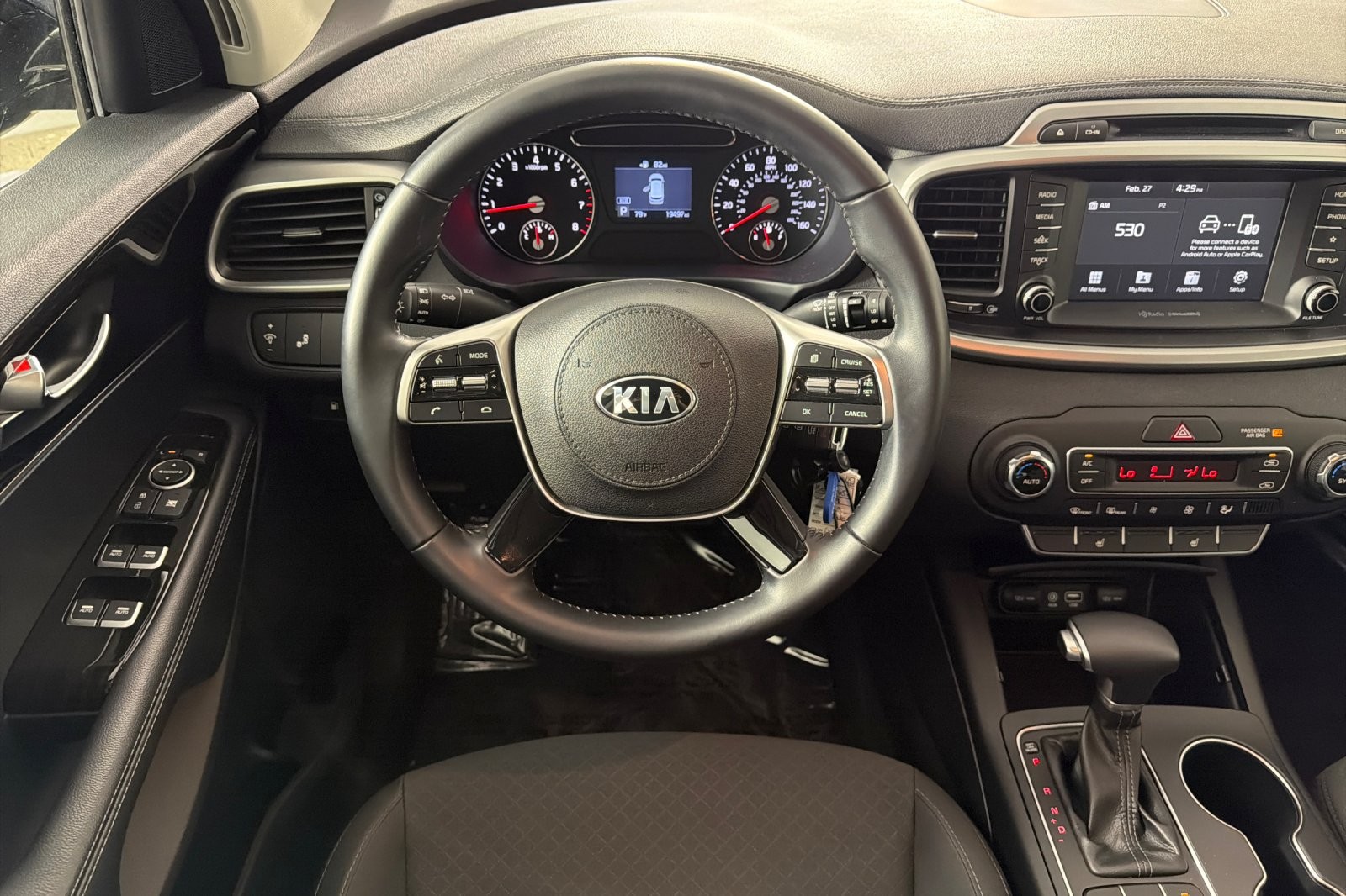 Used 2019 GRAVITY GREY Kia L FWD image 13