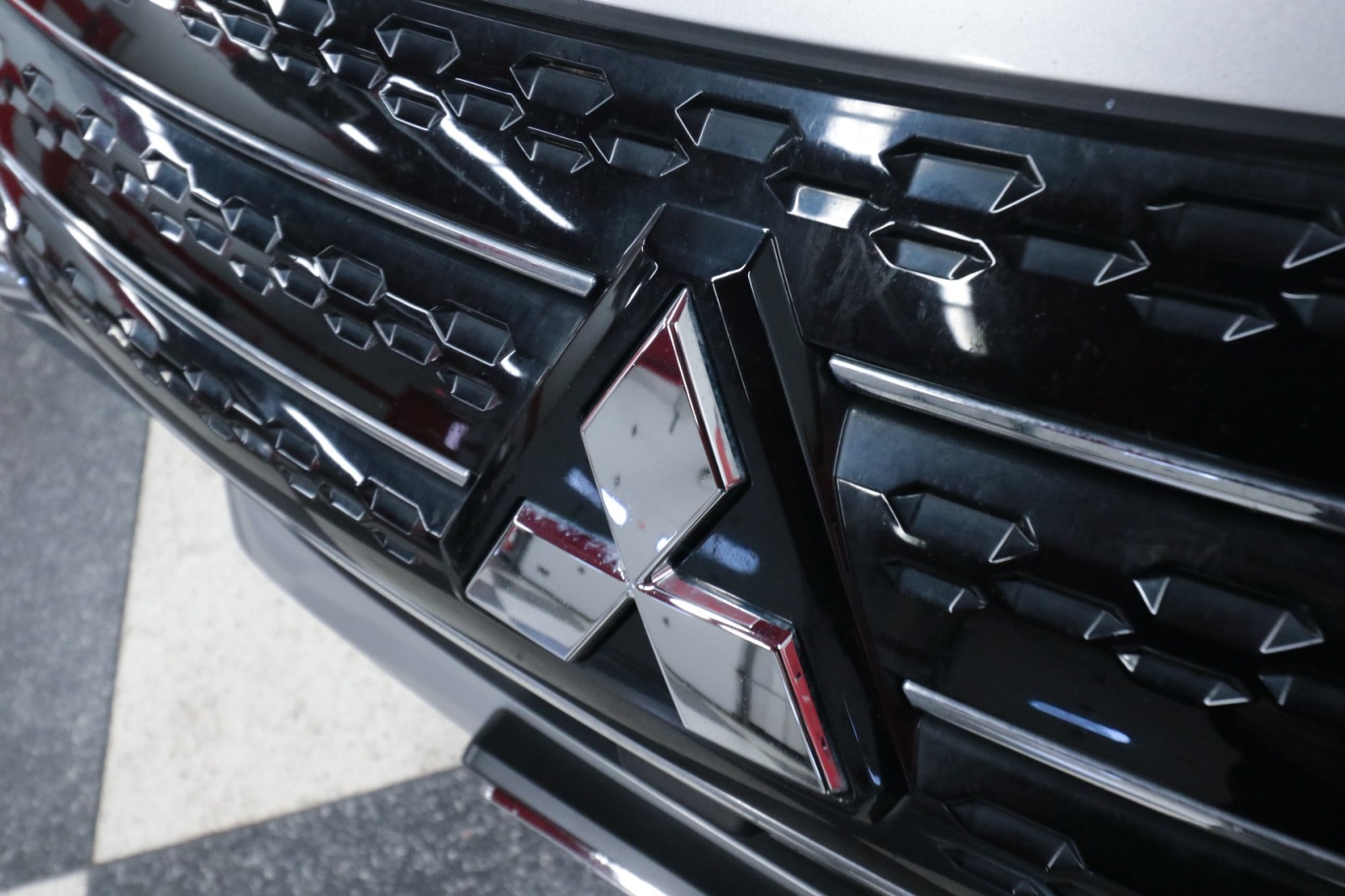 Used Car 2024 Mitsubishi Outlander  Se For Sale Under $25,000 In Austin, Texas