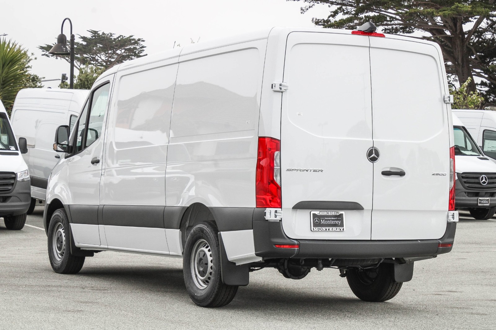Sprinter Cargo Van 2500 w/144-Inch Wheelbase
