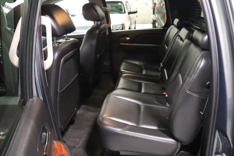 2011 Chevrolet Avalanche 4WD LTZ 4DR Truck in , 