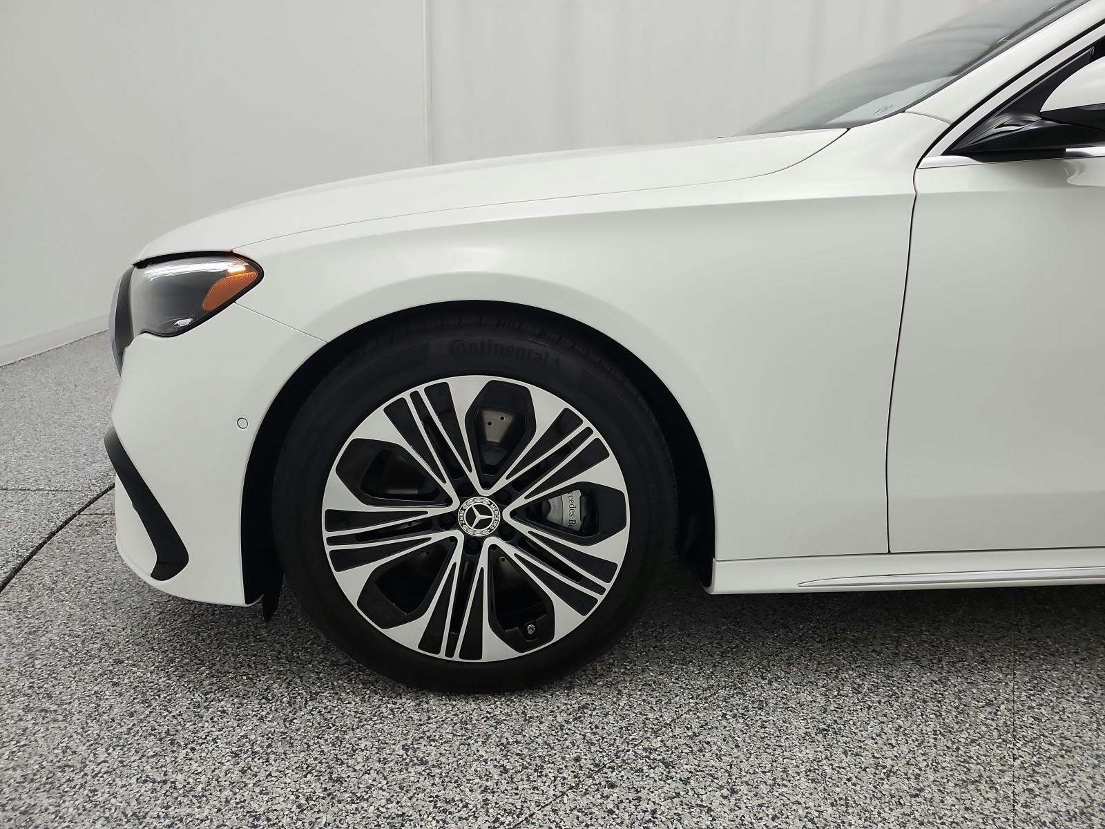 Used 2026 Polar White Mercedes-Benz E 450 4MATIC® Sedan image 17