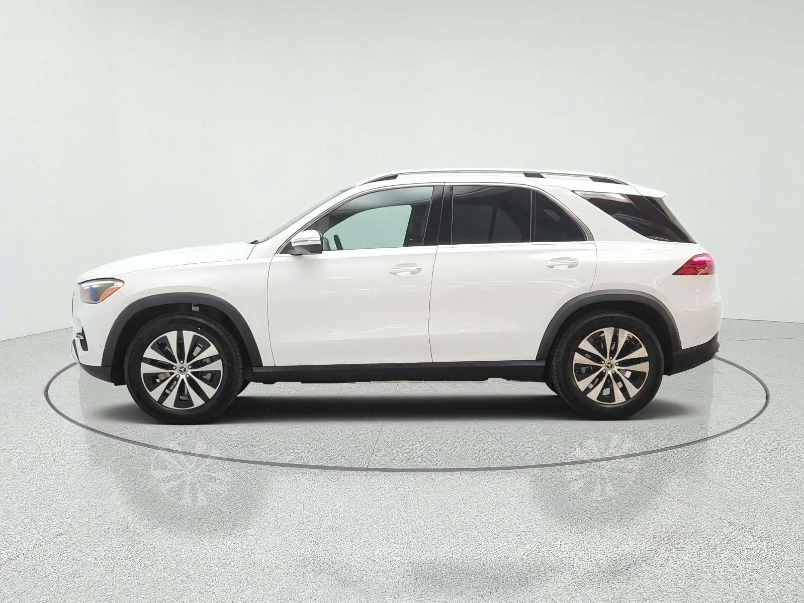 New 2026 Polar White Mercedes-Benz GLE 350 4MATIC® SUV image 8