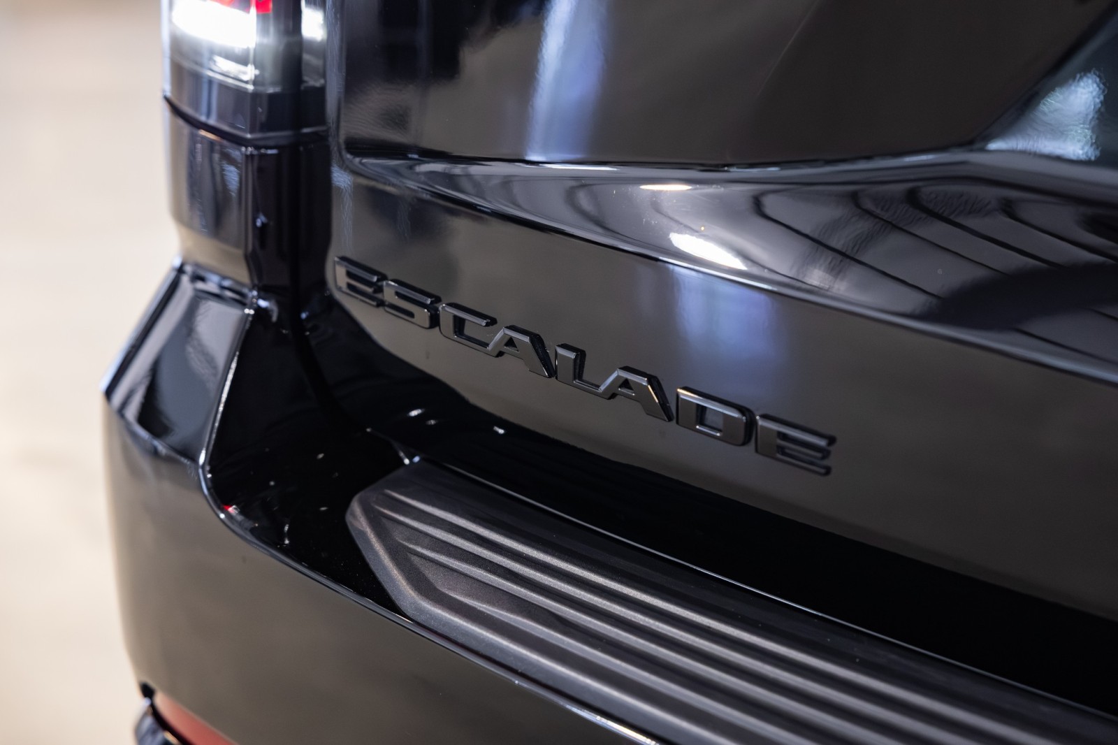 Used Car 2025 Cadillac Escalade  4wd Sport Platinum - Onyx Package For Sale Under $130,000 In Boerne, Texas