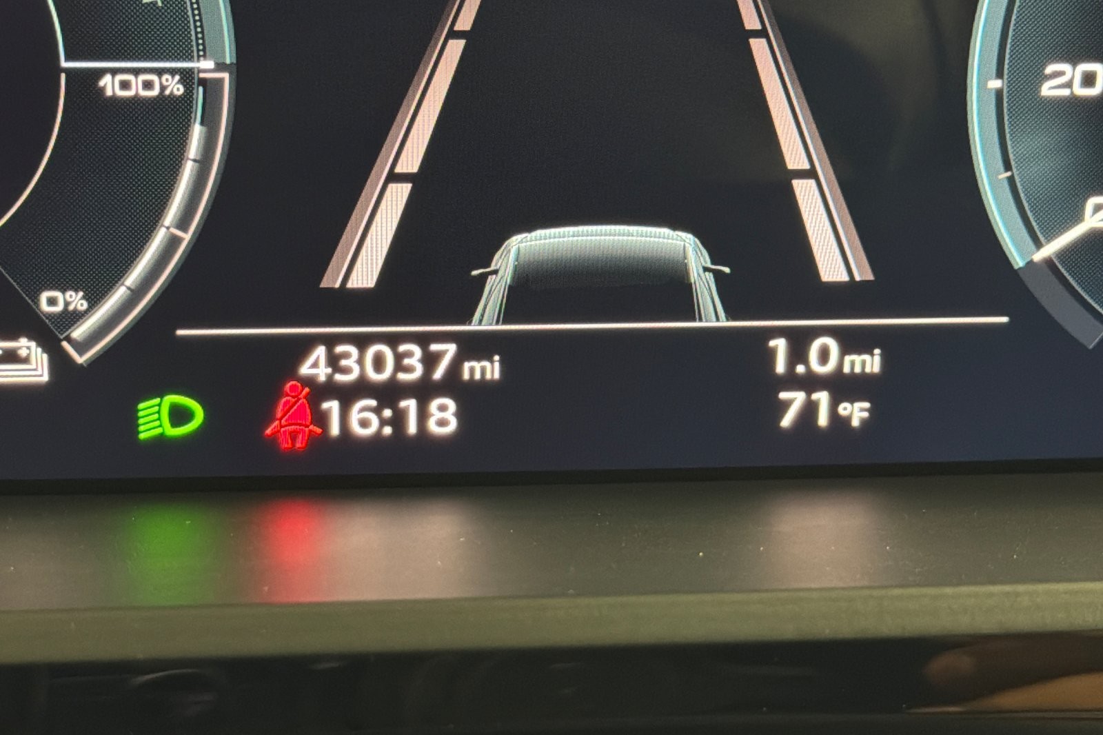 Used 2022 Navarra Blue Metallic Audi Premium quattro image 24