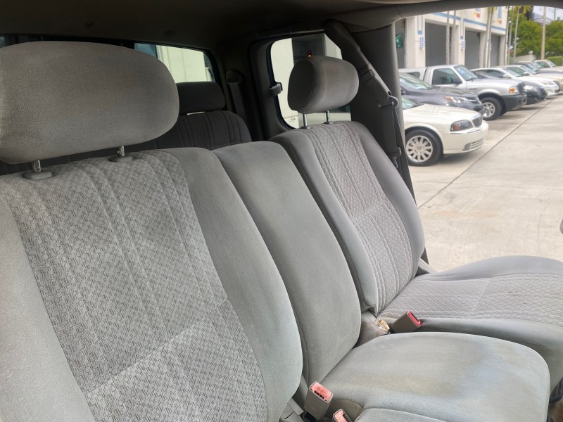 2004 Toyota Tundra SR5 1 OWNER 4WD XTRA CAB STEP SIDE in , 