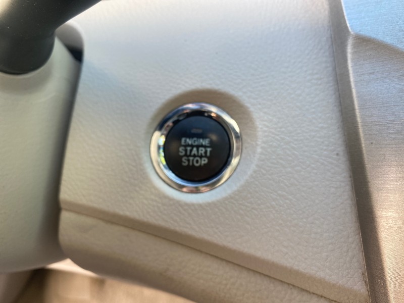 2011 Toyota Avalon Limited LOW MILES 80,879 in ,