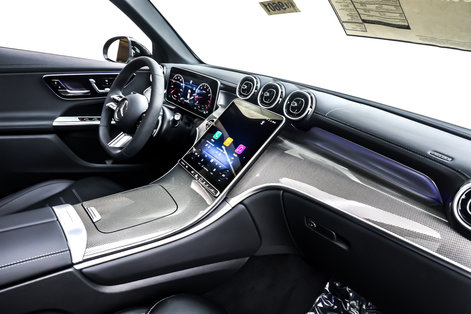 New 2026 Black Mercedes-Benz GLC 300 image 5