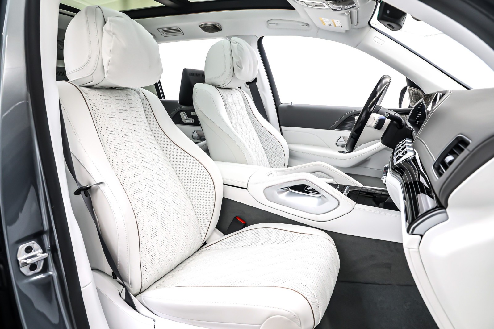 New 2026 Selenite Grey Metallic Mercedes-Benz Maybach GLS 600 image 7