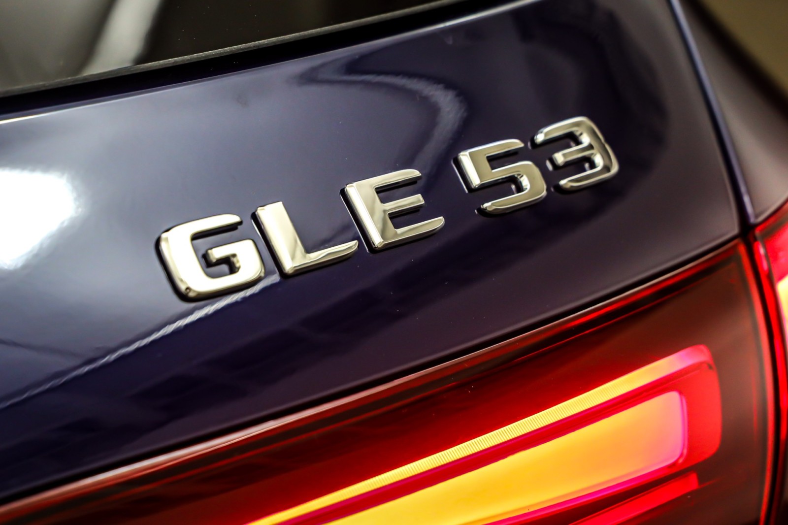 New 2026 MANUFAKTUR MYSTIC BL Mercedes-Benz AMG® GLE 53 image 9