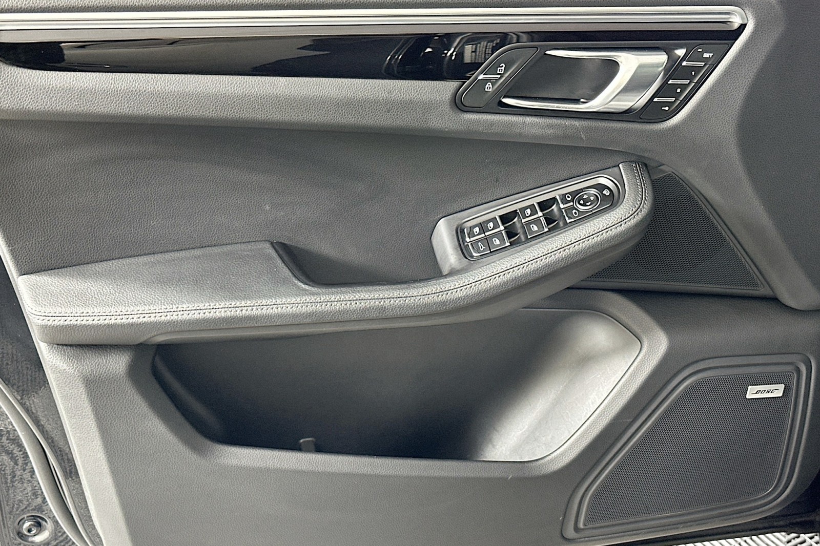 Used 2023 Volcano Grey Metallic Porsche S image 21