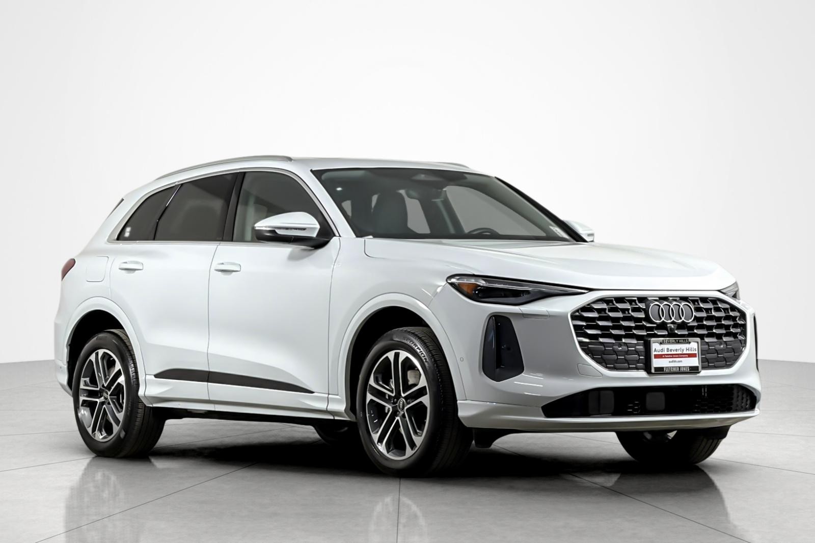Used 2025 Glacier White Metallic Audi Premium Plus 2.0 TFSI quattro image 7