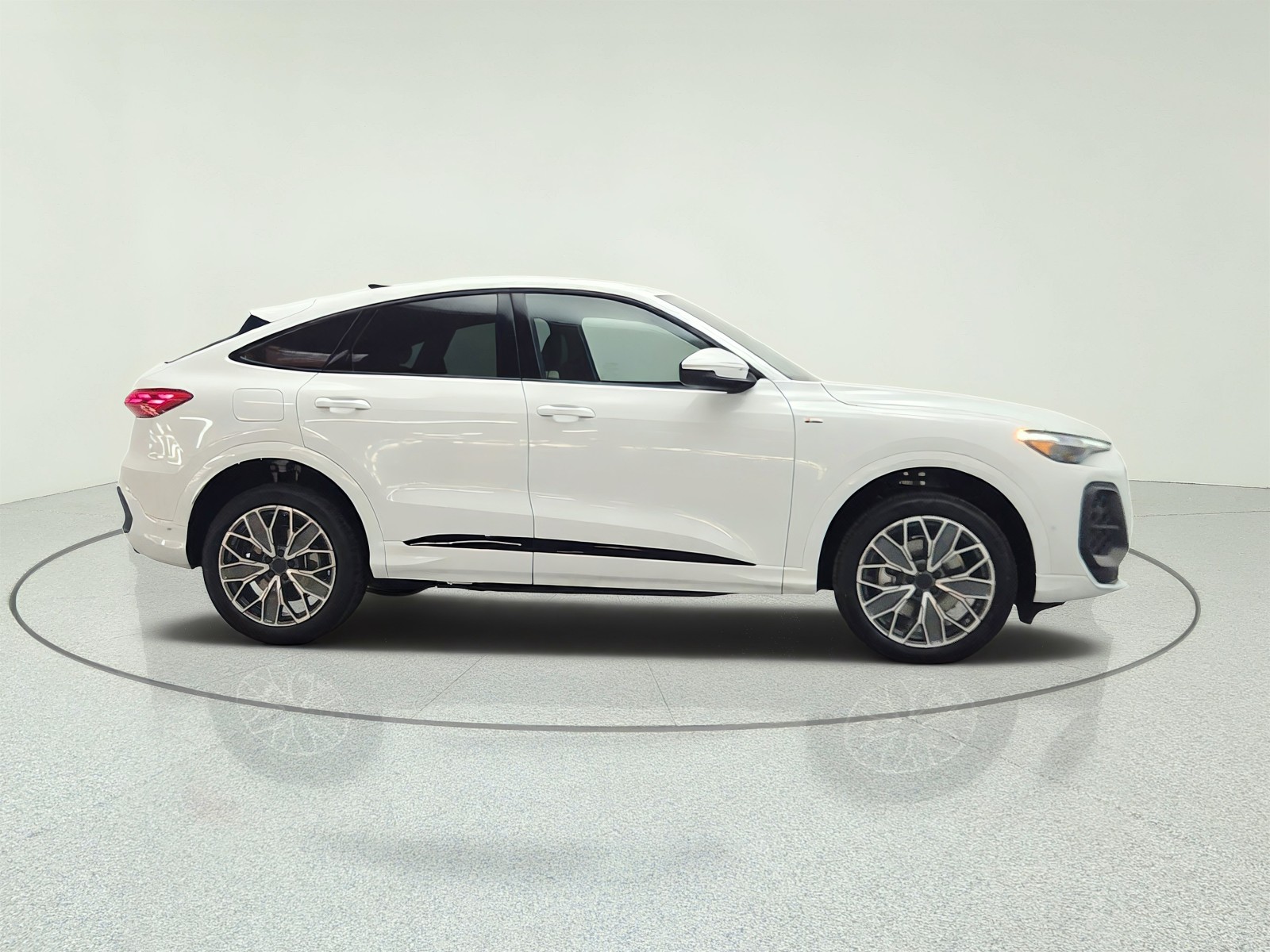 New 2026 Glacier White Metallic Audi Premium Plus 2.0 TFSI quattro image 4