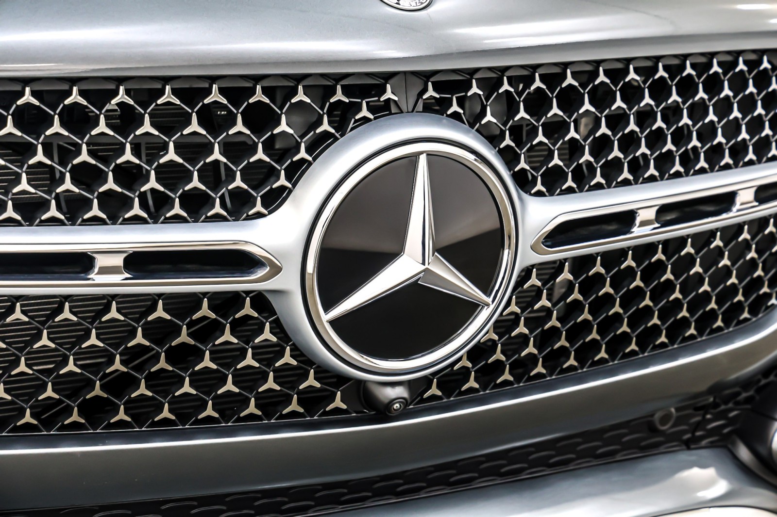 New 2026 Selenite Grey Metallic Mercedes-Benz GLE 450 image 13