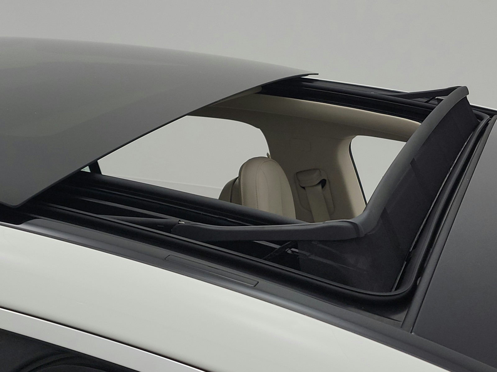 Certified Used 2022 Polar White Mercedes-Benz EQS 450+ Sedan image 24