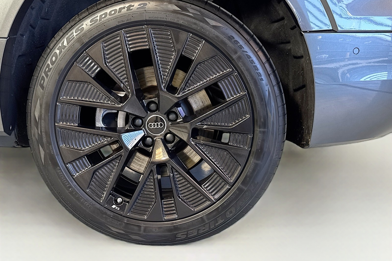 Used 2024 Daytona Gray Pearl Effect Audi Prestige image 30