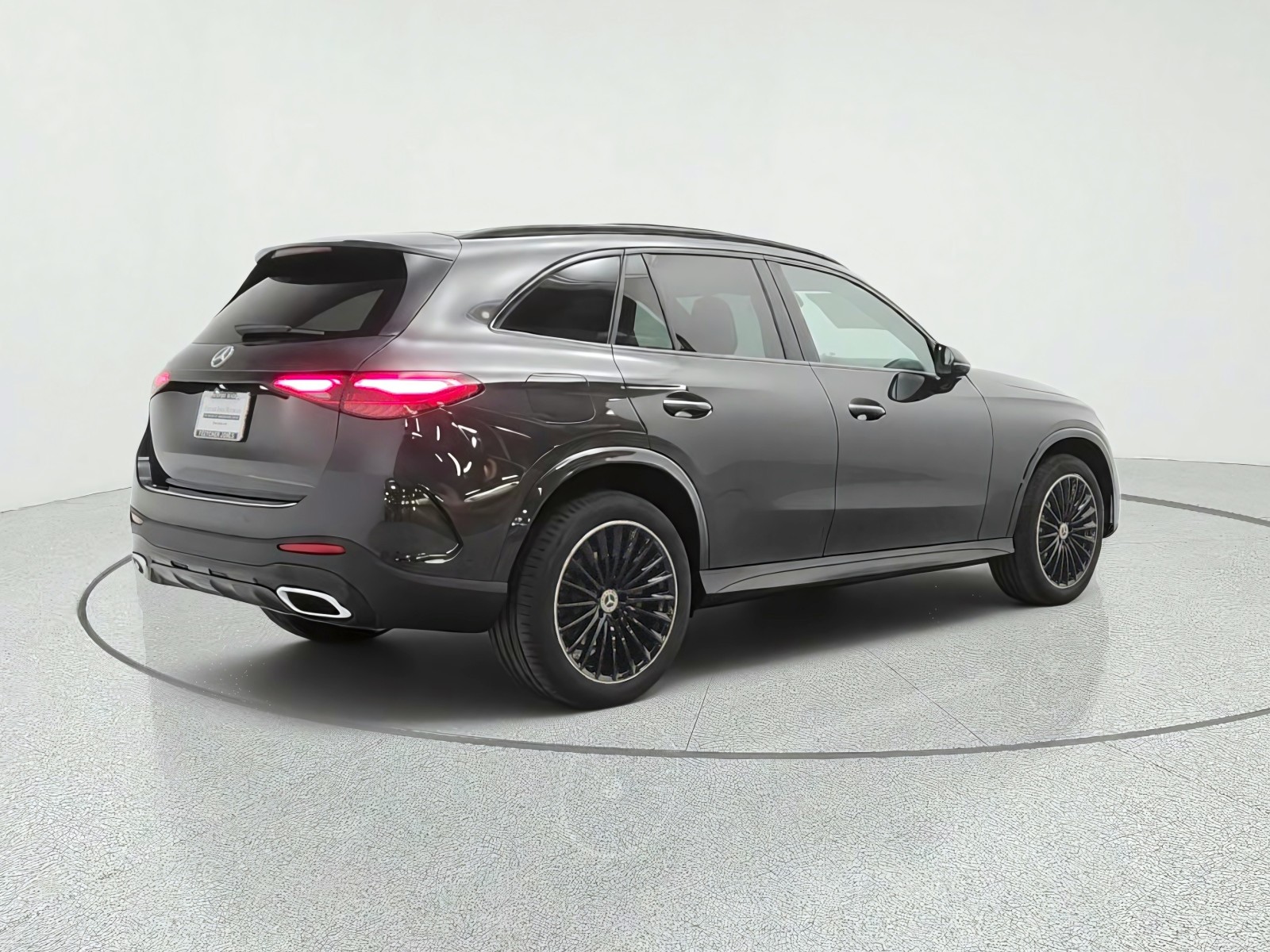 New 2027 Graphite Grey Metallic Mercedes-Benz GLC 300 SUV image 5