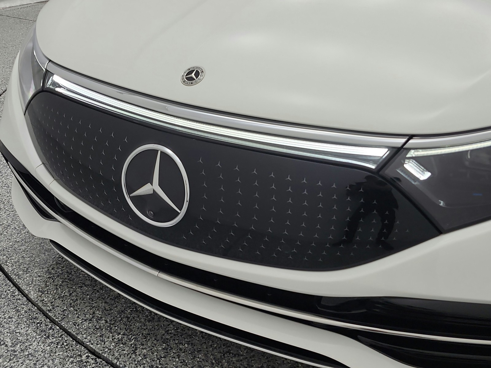 Used 2022 Polar White Mercedes-Benz EQS 450+ Sedan image 31