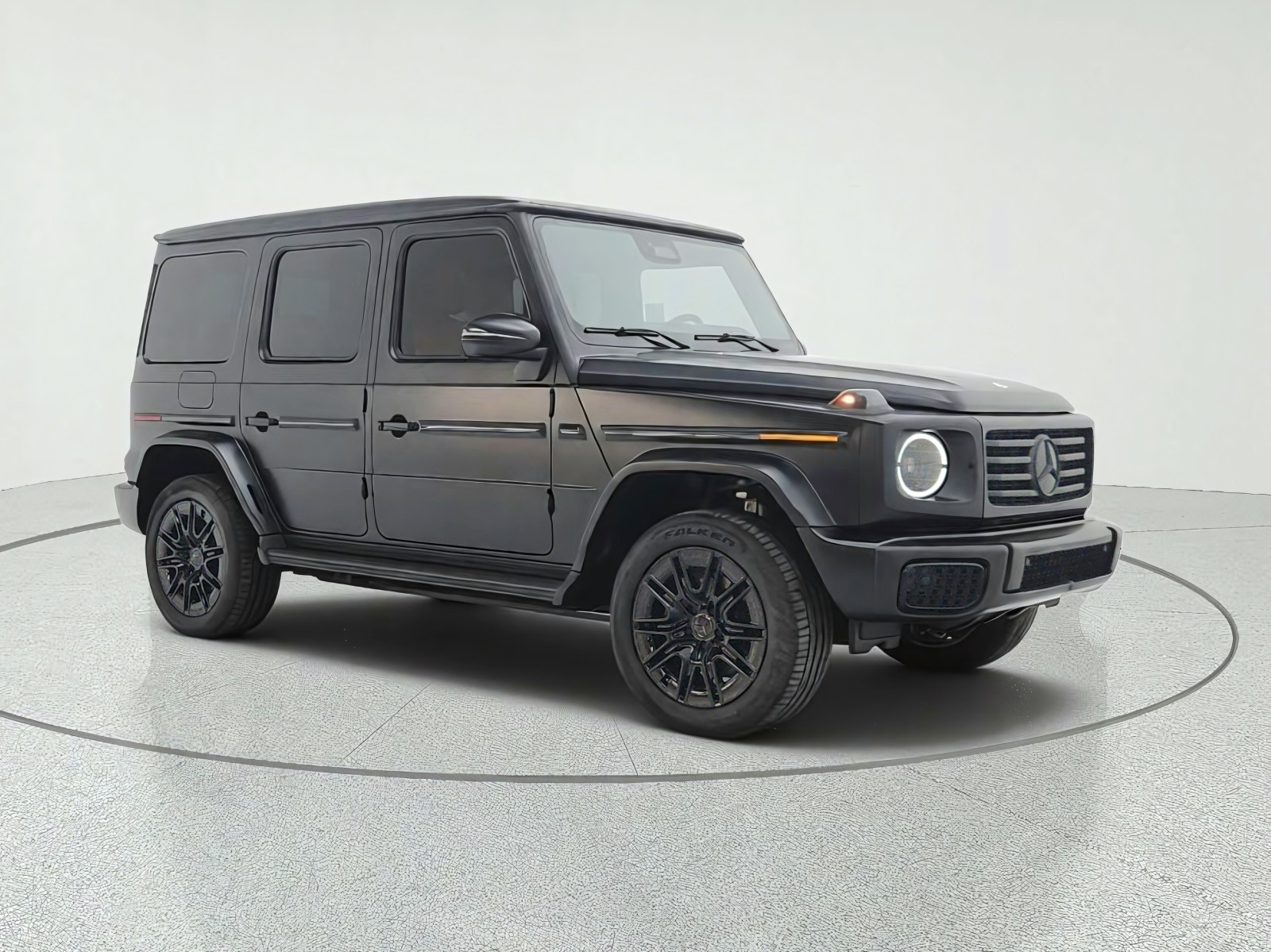 New 2027 MANUFAKTUR Night Black magno Mercedes-Benz G 580e SUV image 3