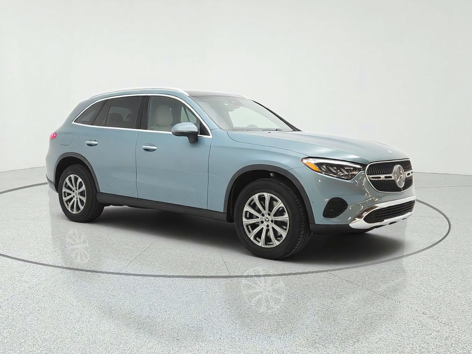 New 2027 Verde Silver Metallic Mercedes-Benz GLC 300 4MATIC® SUV image 3