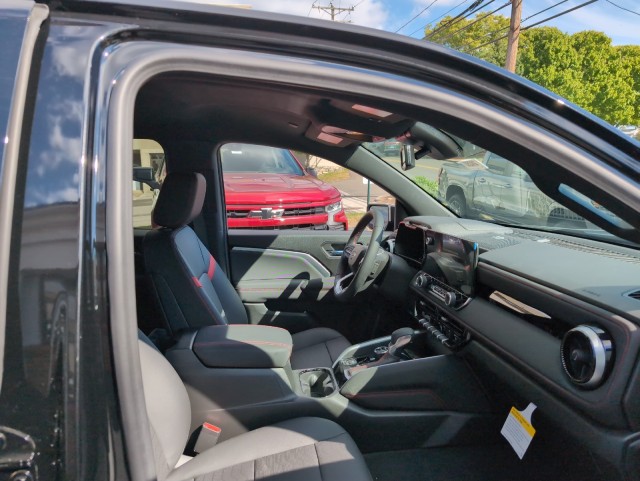 2024 Chevrolet Colorado 4WD Z71 14