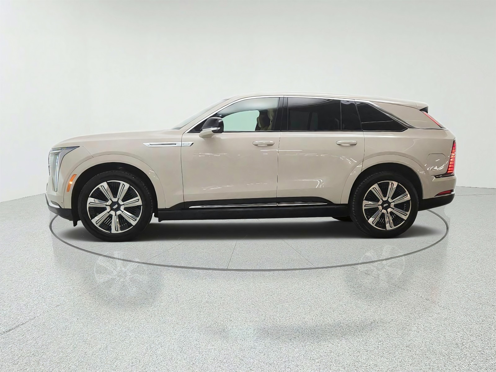 Used 2026 Sandstone Cadillac Premium Luxury image 8