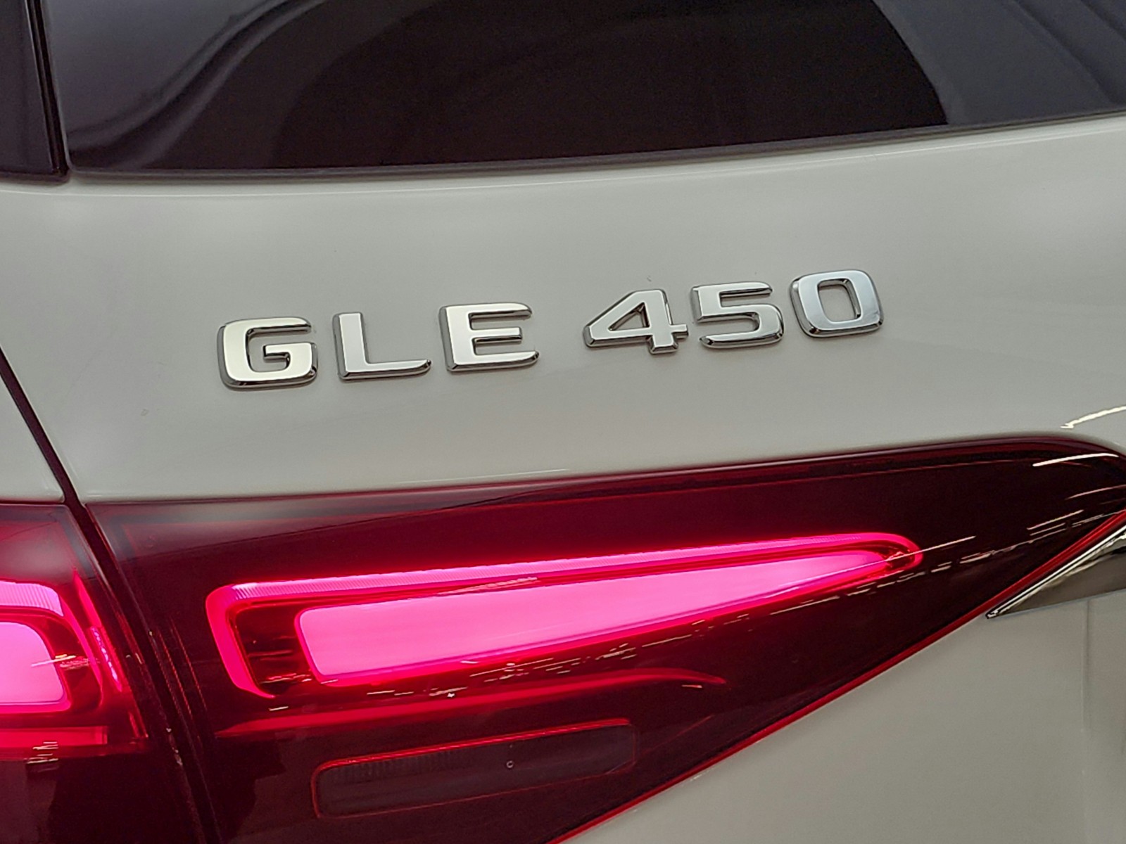 New 2026 Polar White Mercedes-Benz GLE 450 image 15