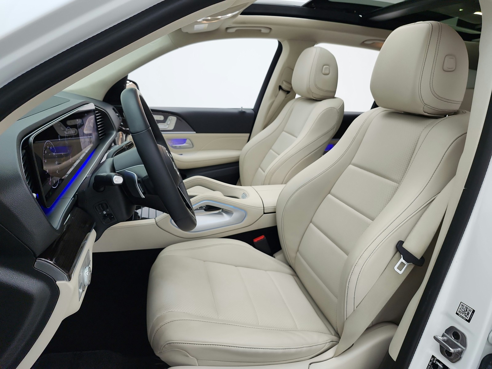 Used 2024 Polar White Mercedes-Benz GLE 350 4MATIC® SUV image 15