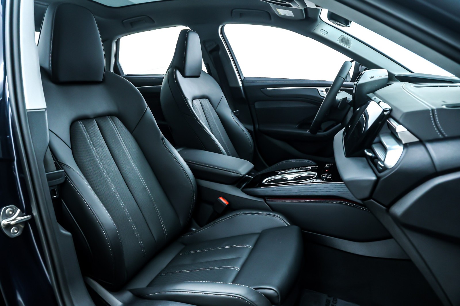 New 2026 Firmament Blue Metallic Audi Premium Plus quattro image 7